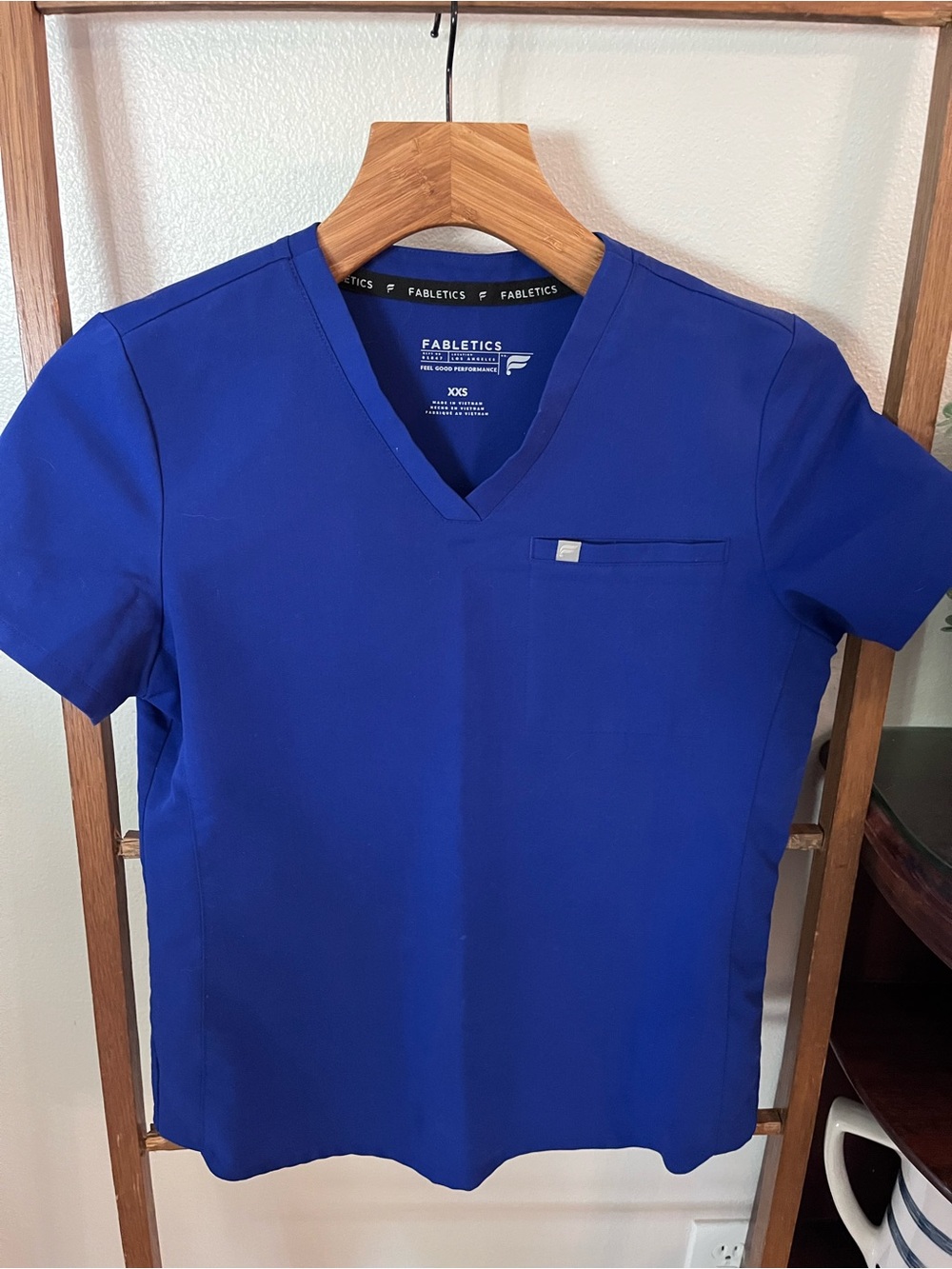 Fabletics Women’s Royal Blue Scrub Top Size XXS